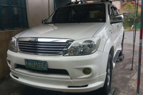 2007 Toyota Fortuner Gas AT White For Sale 