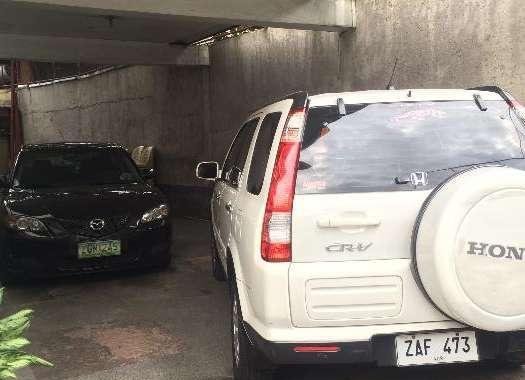 For sale Honda Crv 2005mdl 350K and for Mazda3 2006mdl