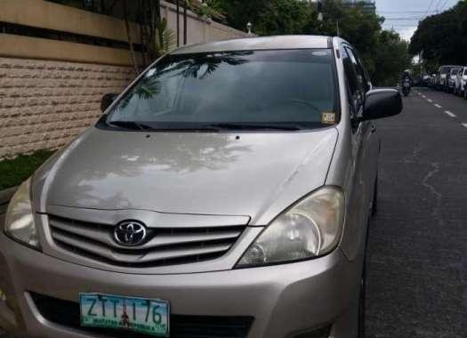 Toyota Innova E Diesel Automatic 2009 Beige For Sale 