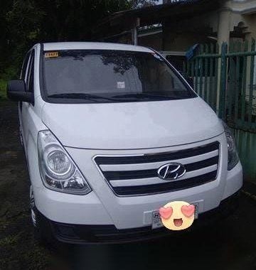 Good as new Grand Starex 2017 for sale