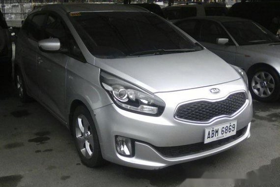 Well-maintained Kia Carens 2015 for sale
