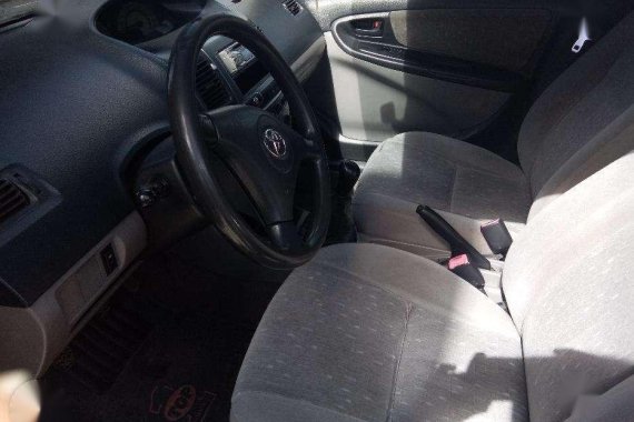 Toyota Vios E 2004 Manual White Sedan For Sale 