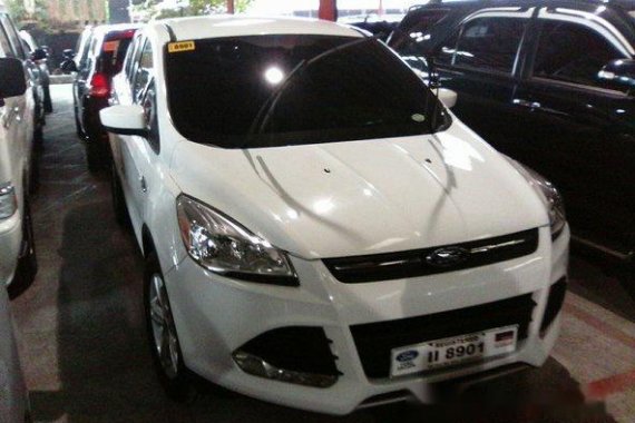 Well-maintained Ford Escape 2015 for sale