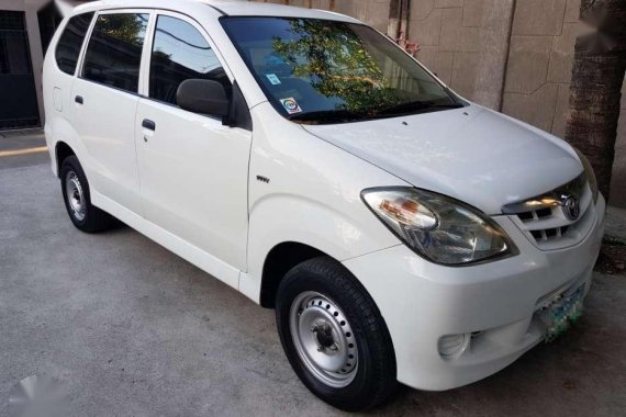 Toyota Avanza J 2009 MT White SUV For Sale 