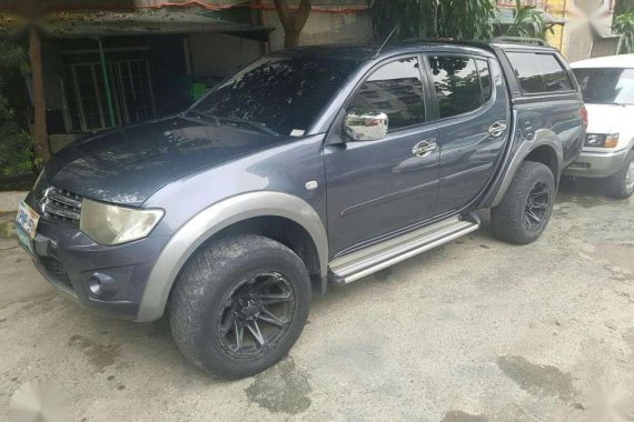 Mitsubishi Strada 4X4 2.5 2010 MT Gray For Sale 