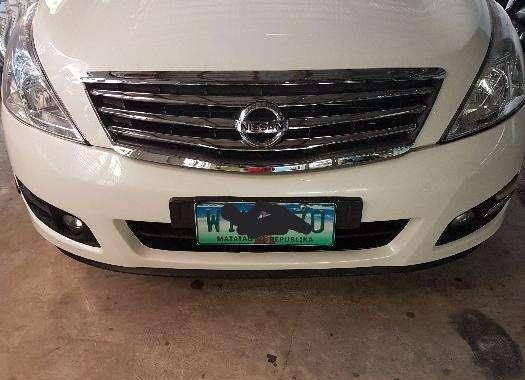 Nissan Teana 2013 V6 AT White Sedan For Sale 