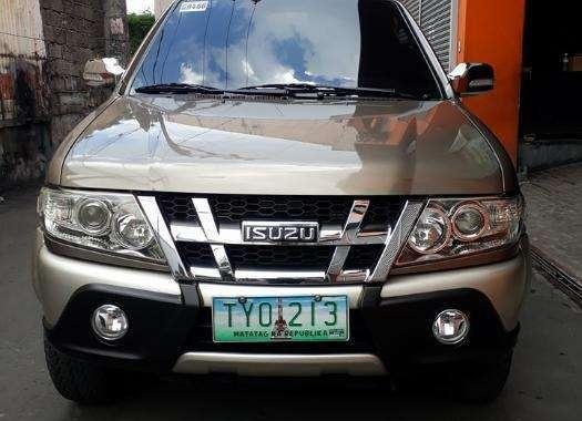 FOR SALE!!! 2011 ISUZU CROSSWIND XUV 2.5 DSL MT