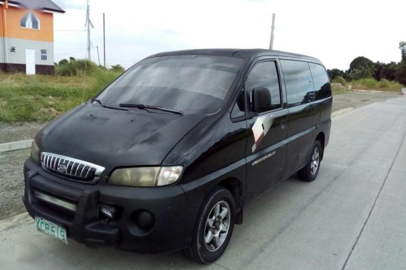 Hyundai Starex 2002 MT Black Van For Sale 