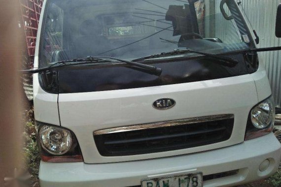 2004 KIA KC 2700 for sale