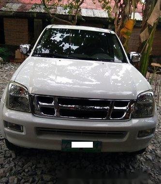 Well-maintained Isuzu D-Max 2005 for sale