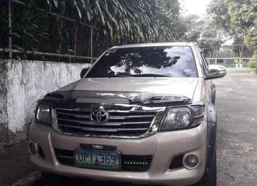 Toyota Hilux G MT 4x2 Diesel Silver Pickup For Sale 