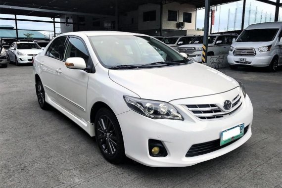 Toyota Corolla 2011 Gasoline Automatic White for sale