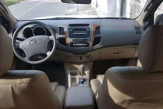 2009 Toyota Fortuner G Gas Lady driven for sale