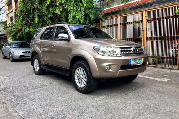 2011 Toyota Fortuner G like new for sale