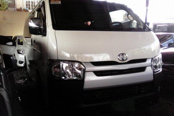 Well-kept Toyota Hiace 2017 COMMUTER M/T for sale