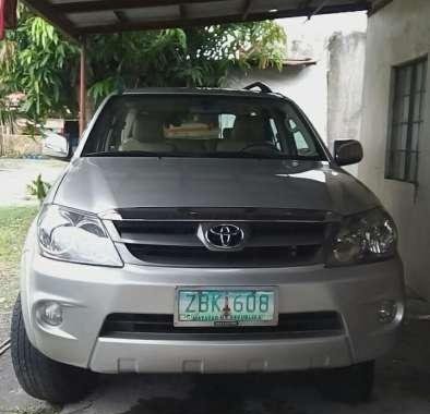 Toyota Fortuner Diesel AT 2005 Silver For Sale 