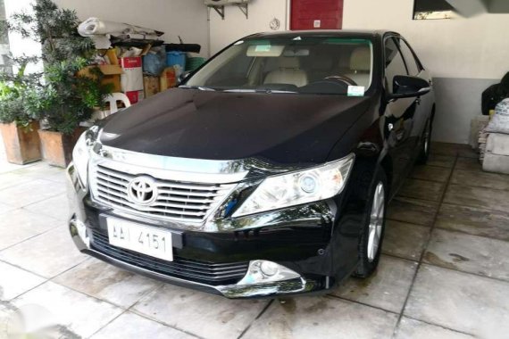 Toyota Camry V 2014 Top of the line Black For Sale 