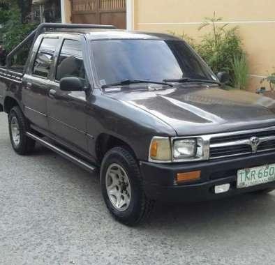 Toyota Hilux 2L Engine Manual Gray Pickup For Sale 