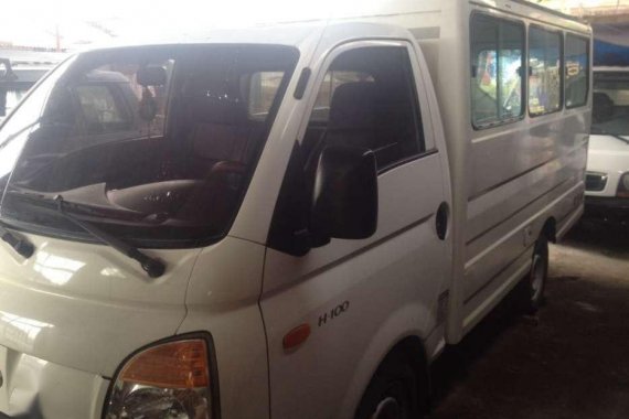 Hyundai H100 2009 MT White Truck For Sale 