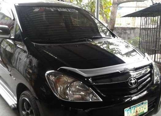 Toyota Innova G 2010 MT Black SUV For Sale 