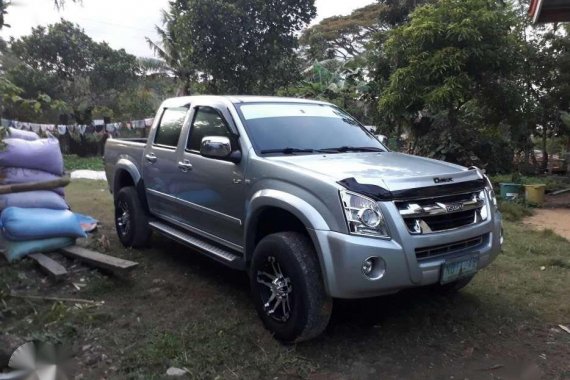 For sale Isuzu Dmax 2010 model manual 3