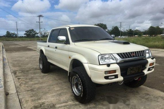 Mitsubishi Strada 2002 for sale