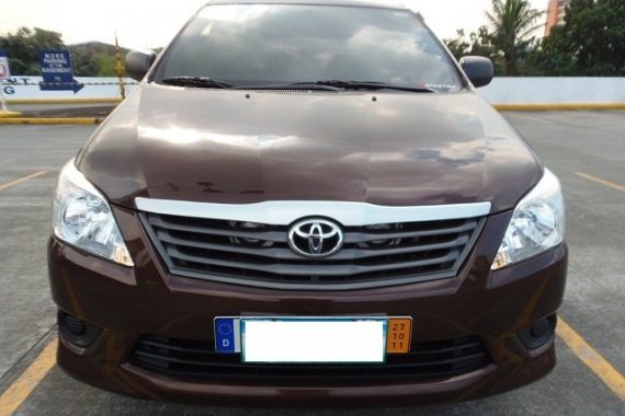 Good as new Toyota Innova 2.5E 2014 for sale