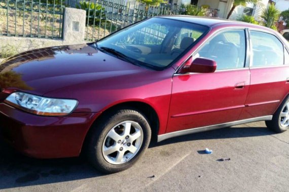 Well-maintained Honda Accord 2000 for sale