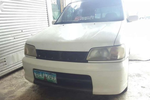 Nissan Cube white for sale