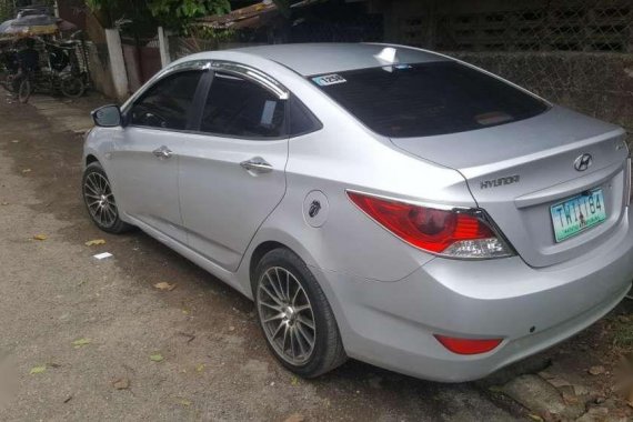 For sale Hyundai Accent 2011 manual gas