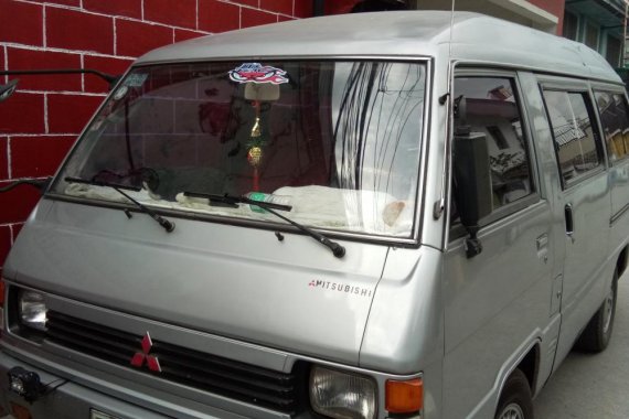 1990 Mitsubishi L300 Van Silver For sale