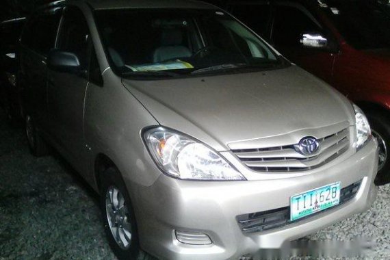 Well-kept Toyota Innova 2011 for sale