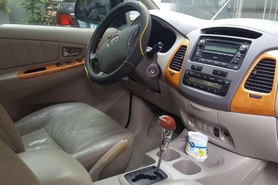 2010 Toyota Innova 2.0V AT Gas TOP of D LINE for sale