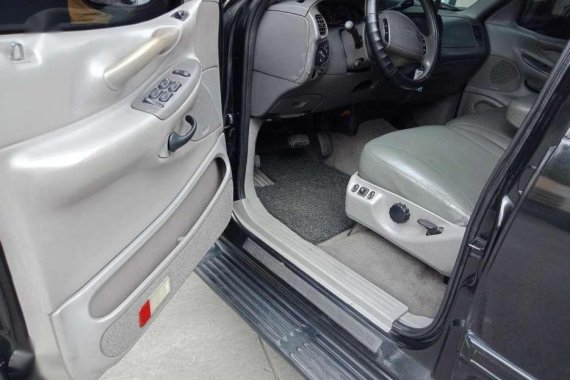 For sale Ford Expedition XLT 99