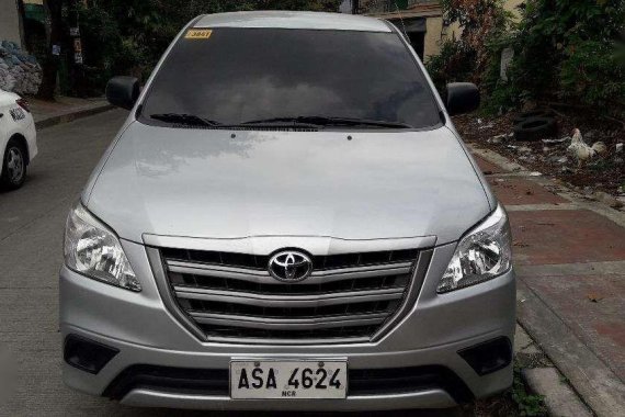 Toyota Innova E 2015 Silver for sale