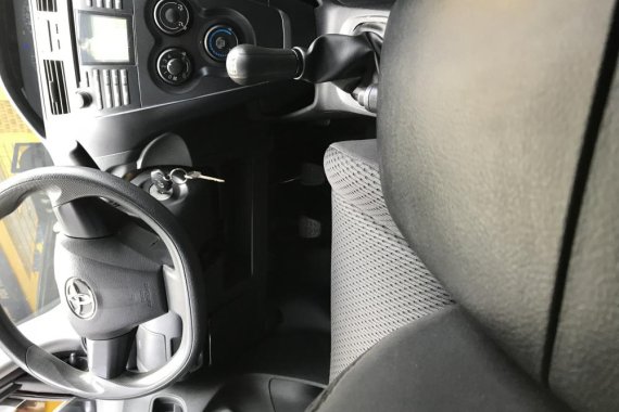 Well-maintained Toyota Vios 1.3 E 2013 for sale