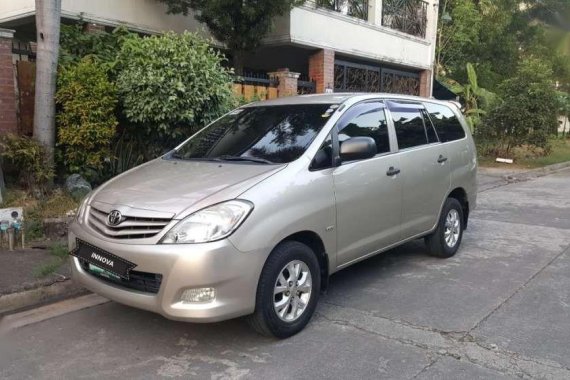 Toyota Innova 2010 MT for sale