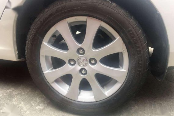 Mazda 2 2013 Rush sale