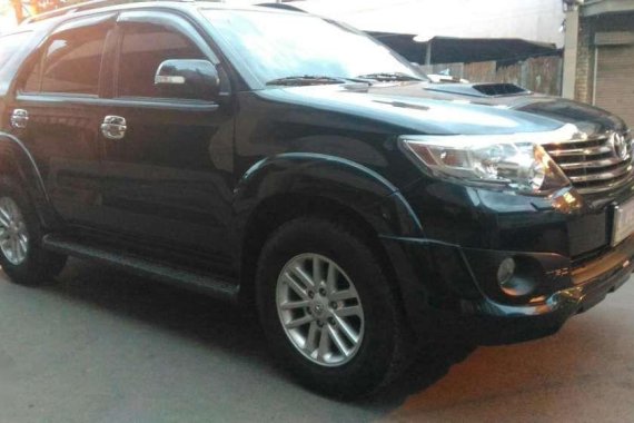 Toyota Fortuner V 4x4 2013 model for sale