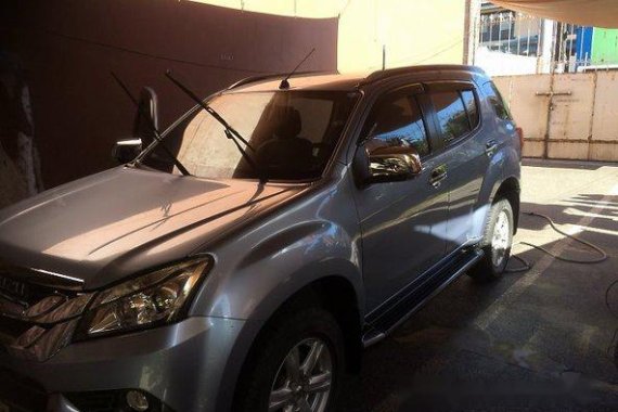 Isuzu MU-X 2015