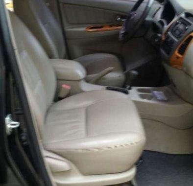 Toyota Innova V 2010 for sale