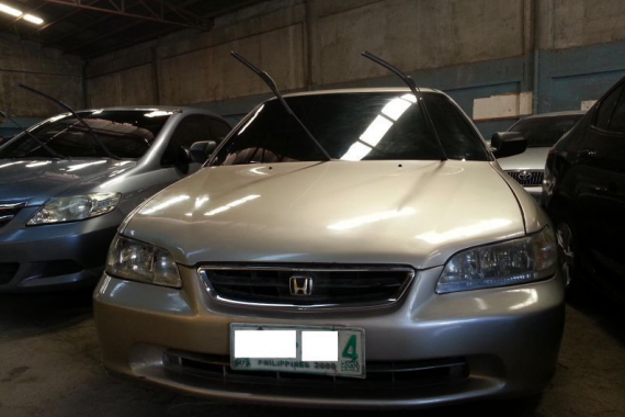  Honda Accord 2000 Year 150K for sale