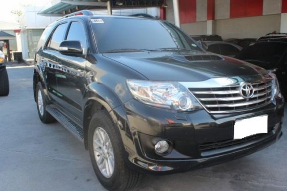 Well-maintained Toyota Fortuner V 2013 for sale