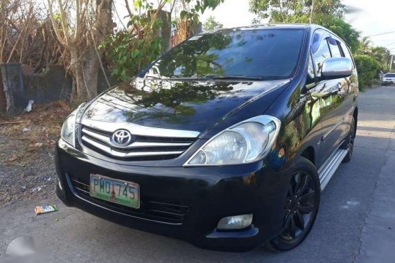 FOR SALE 2010 Toyota Innova V Diesel AT Top of the line