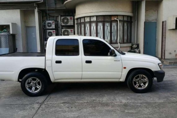 Toyota Hilux 2002 for sale 