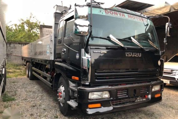 Isuzu Giga 10wheeler Dropside 2008 for sale