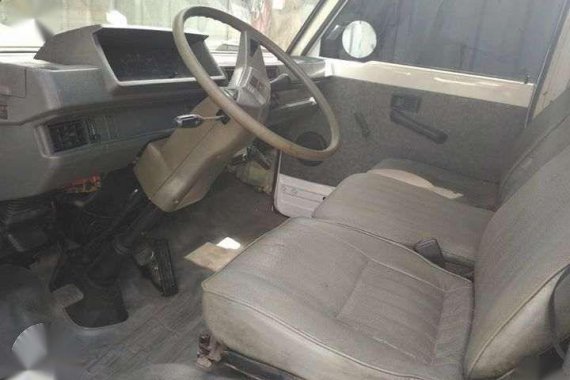 Mitsubishi L300 FB 4d56 Deluxe White For Sale 