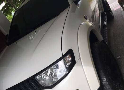 2012 Mitsubishi Montero Gls V White For Sale 