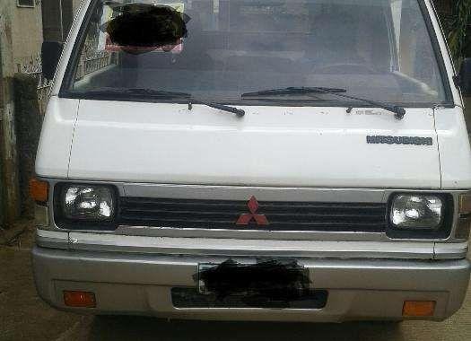 1998 Mitsubishi L300 van for sale