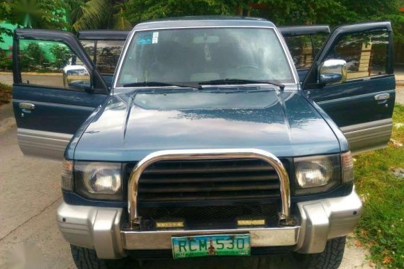 For sale Mitsubishi Pajero second hand 4x4 automatic 2003 model